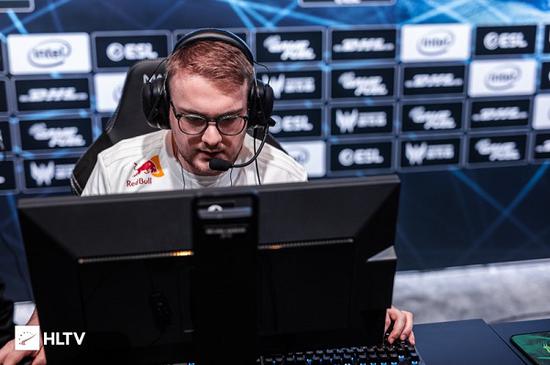 2025无畏契约冠军巡回赛CN联赛上海赛季完美落幕